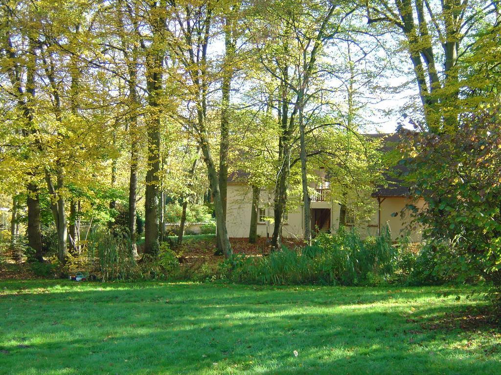 Domaine De Chantemerles Фонтенбло Екстериор снимка