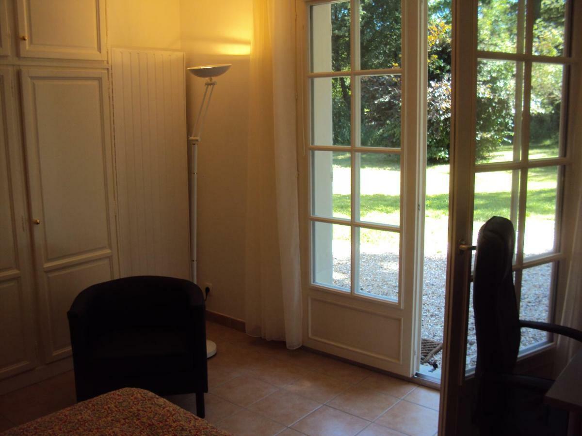 Domaine De Chantemerles Фонтенбло Екстериор снимка